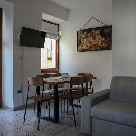 Maison Bordon - Le Petit Château Appartement Nus